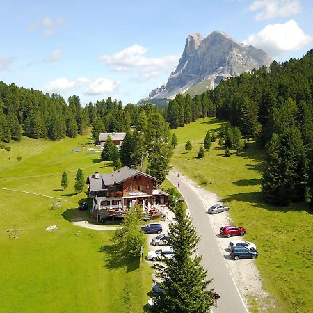 Edelweisshuette Hotel Funes  Exterior photo