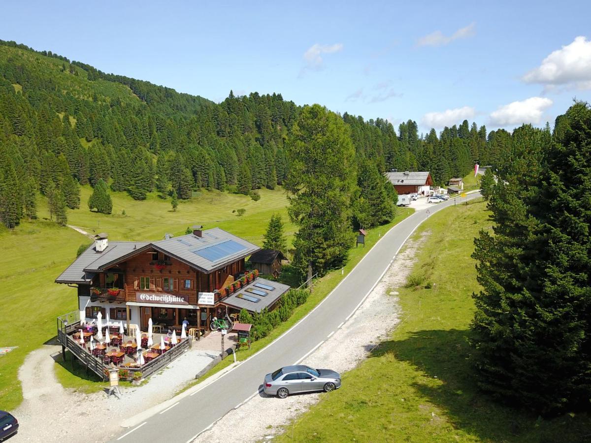 Edelweisshuette Hotel Funes  Exterior photo